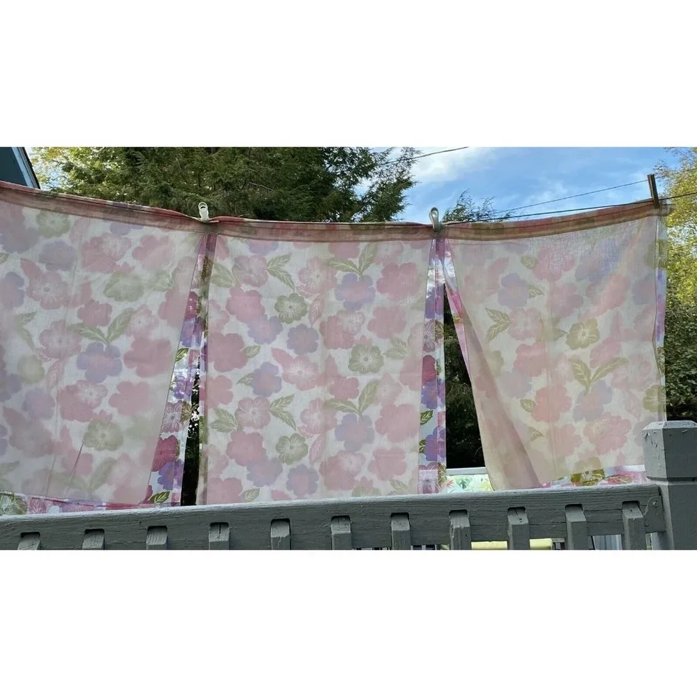 Unbranded mod floral